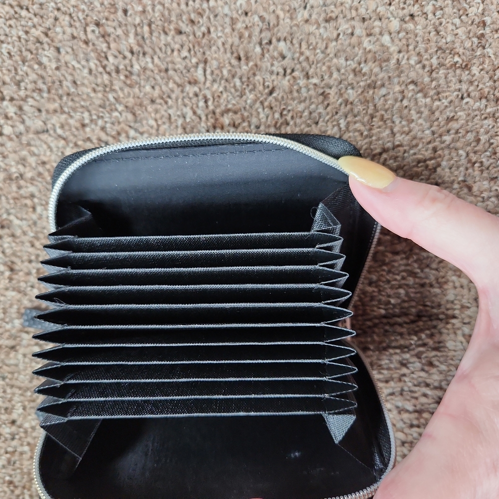 Wallet - Picture 11 of 15
